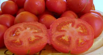 Ντομάτα, μια εύκολη μέθοδος κονσερβοποίησής της