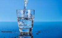 Πόσο νερό πρέπει να πίνουμε κάθε μέρα;